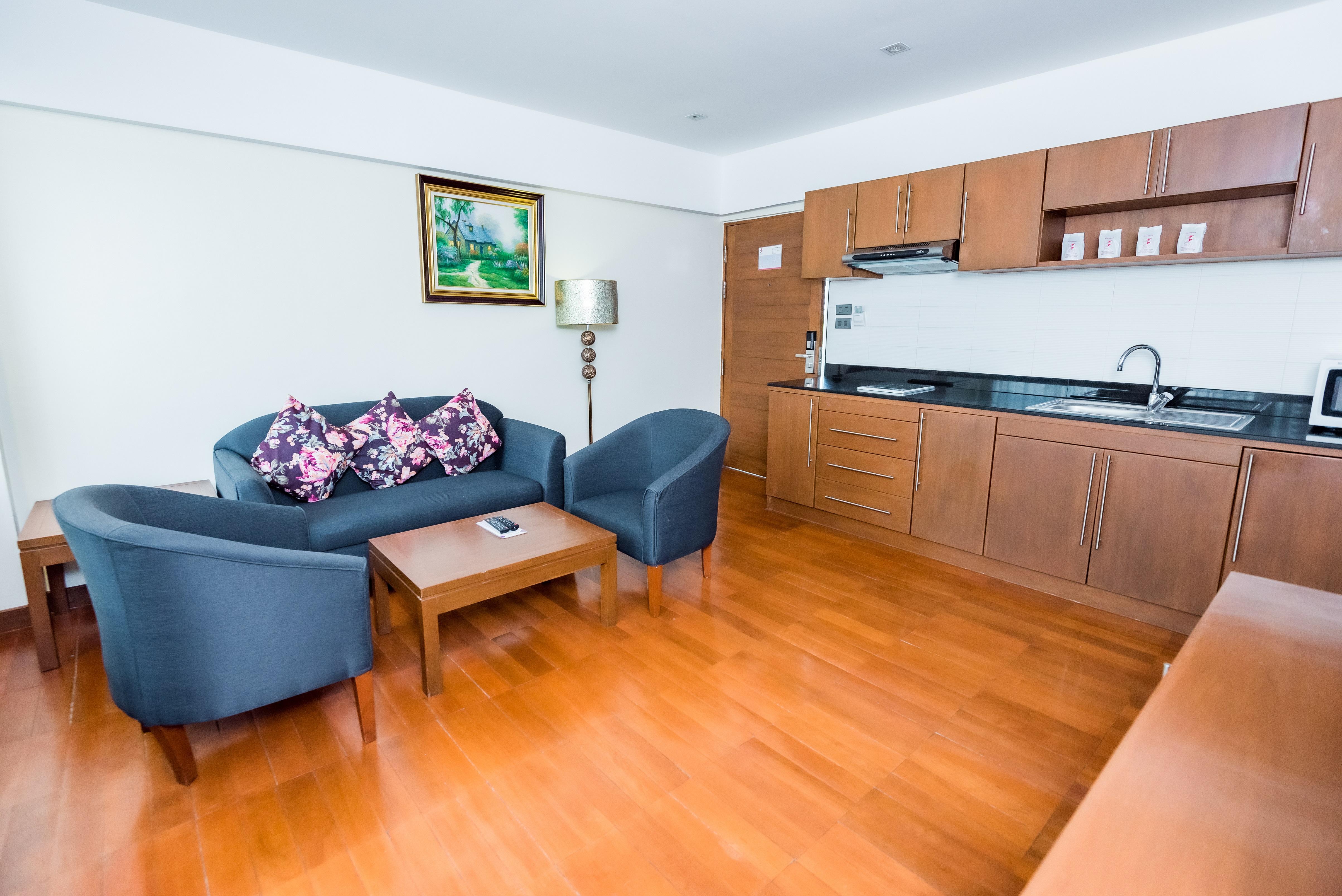 Bally Suite Sukhumvit Μπανγκόκ Εξωτερικό φωτογραφία